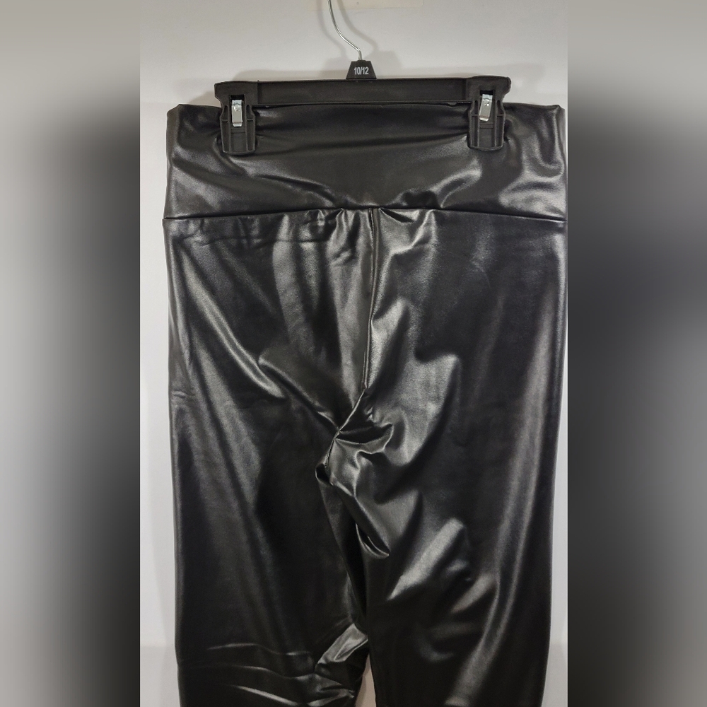 Women'sJimilaka Black Small Faux Leather Pants - Picture 4 of 6